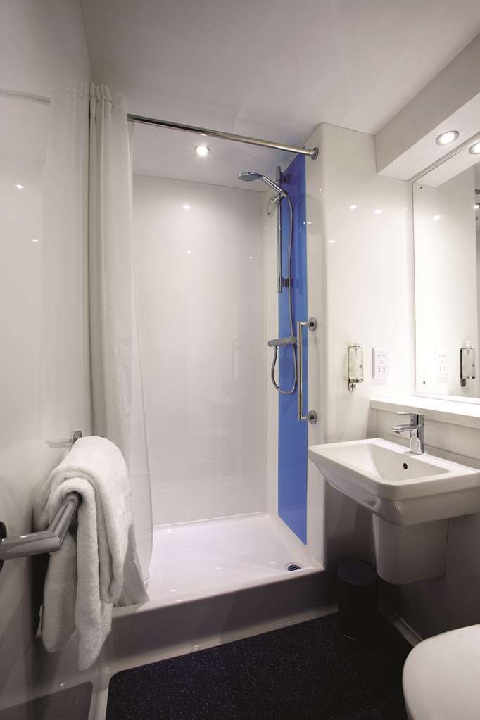 Travelodge Berwick Upon Tweed Room photo